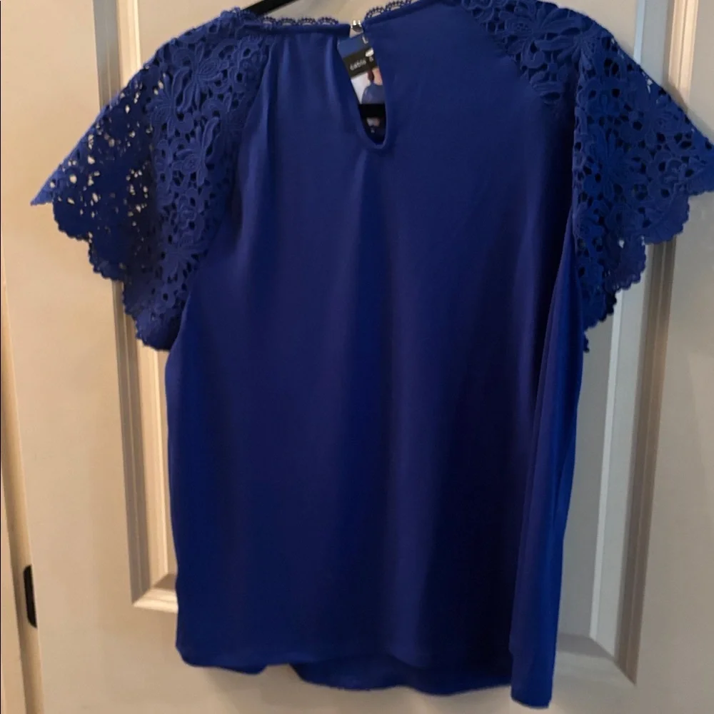NWT Cable & Gauge Women's Royal Blue Top Large - Picture 7 of 8